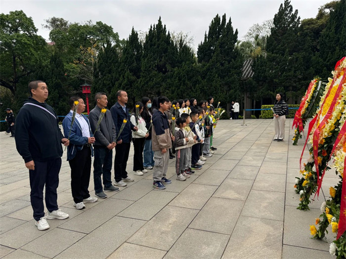 緬懷英烈志,傳承民族魂—黃花崗七十二烈士陵園祭奠活動(dòng) -3