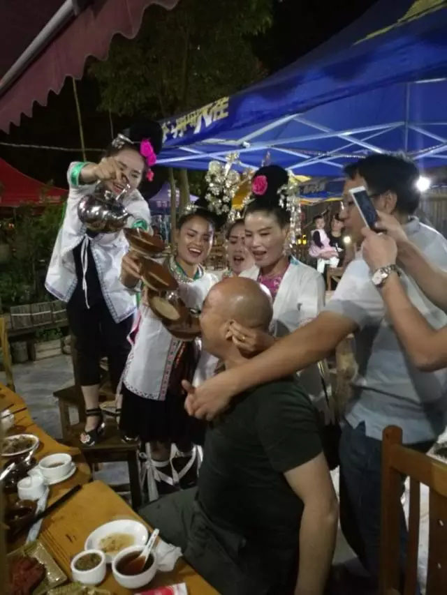 在侗鄉(xiāng),有一種敬酒叫高山流水